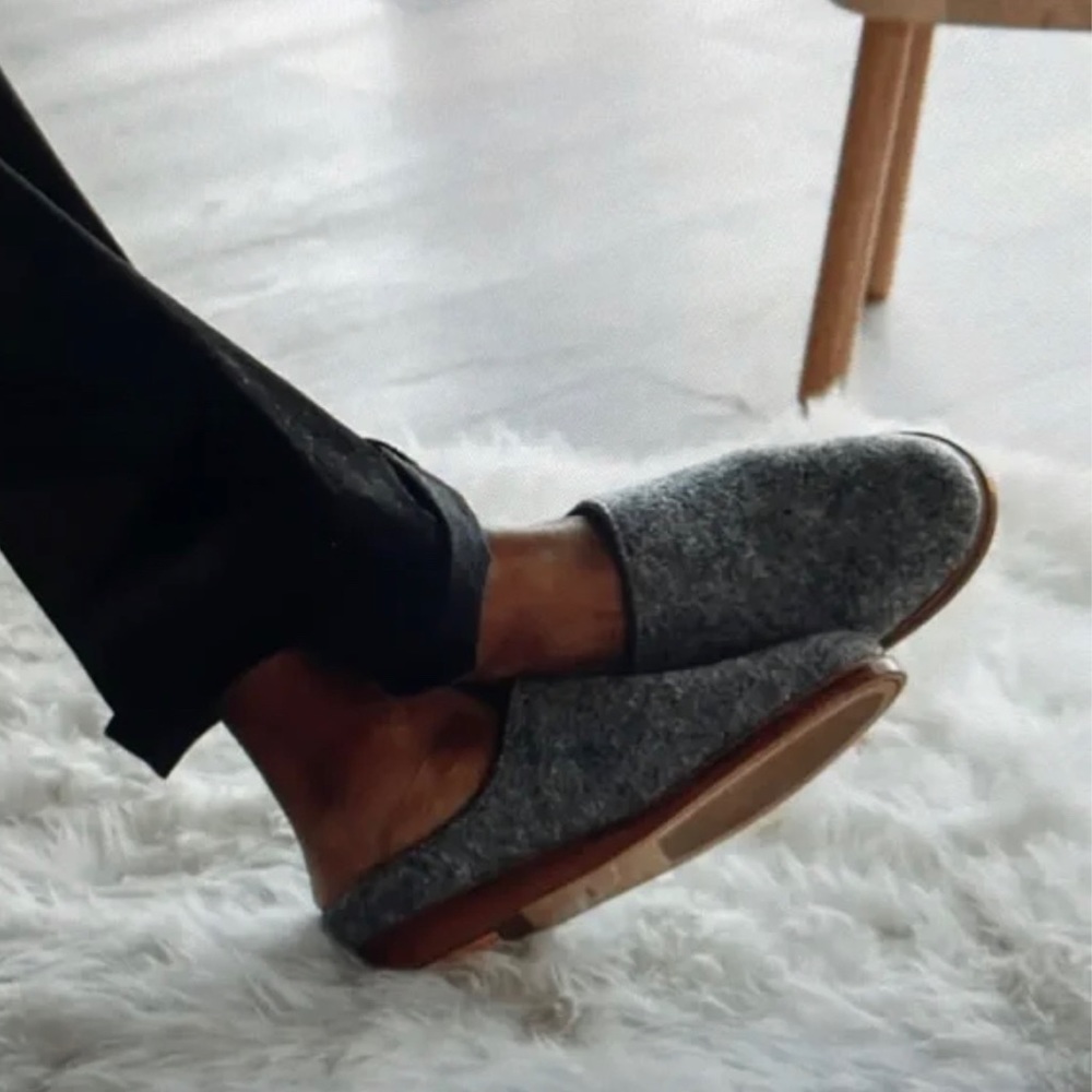 Rhodes Charcoal Gray Wool House Shoes Size 12